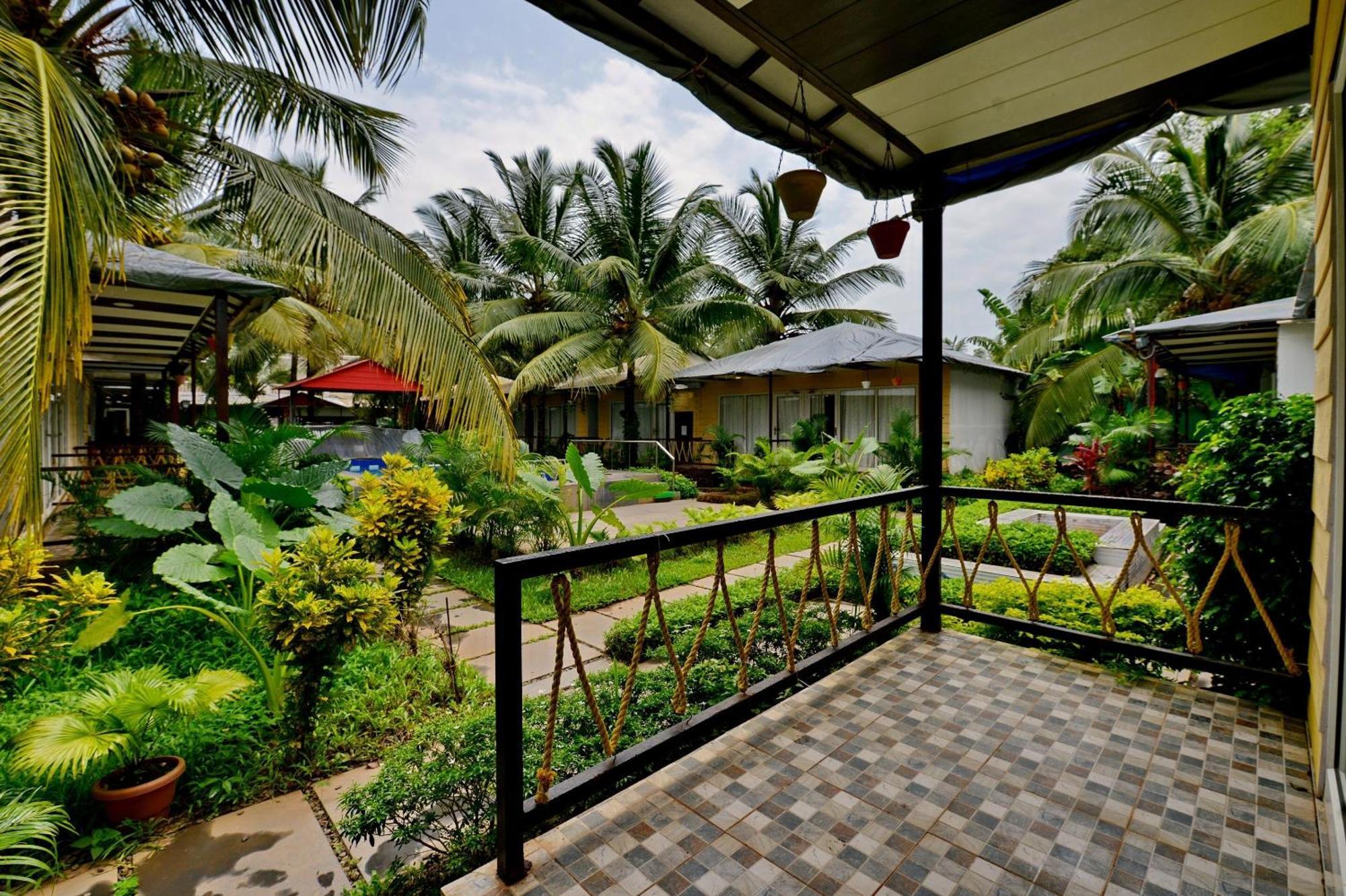 Collection O Retreat Morjim Resort Exteriér fotografie