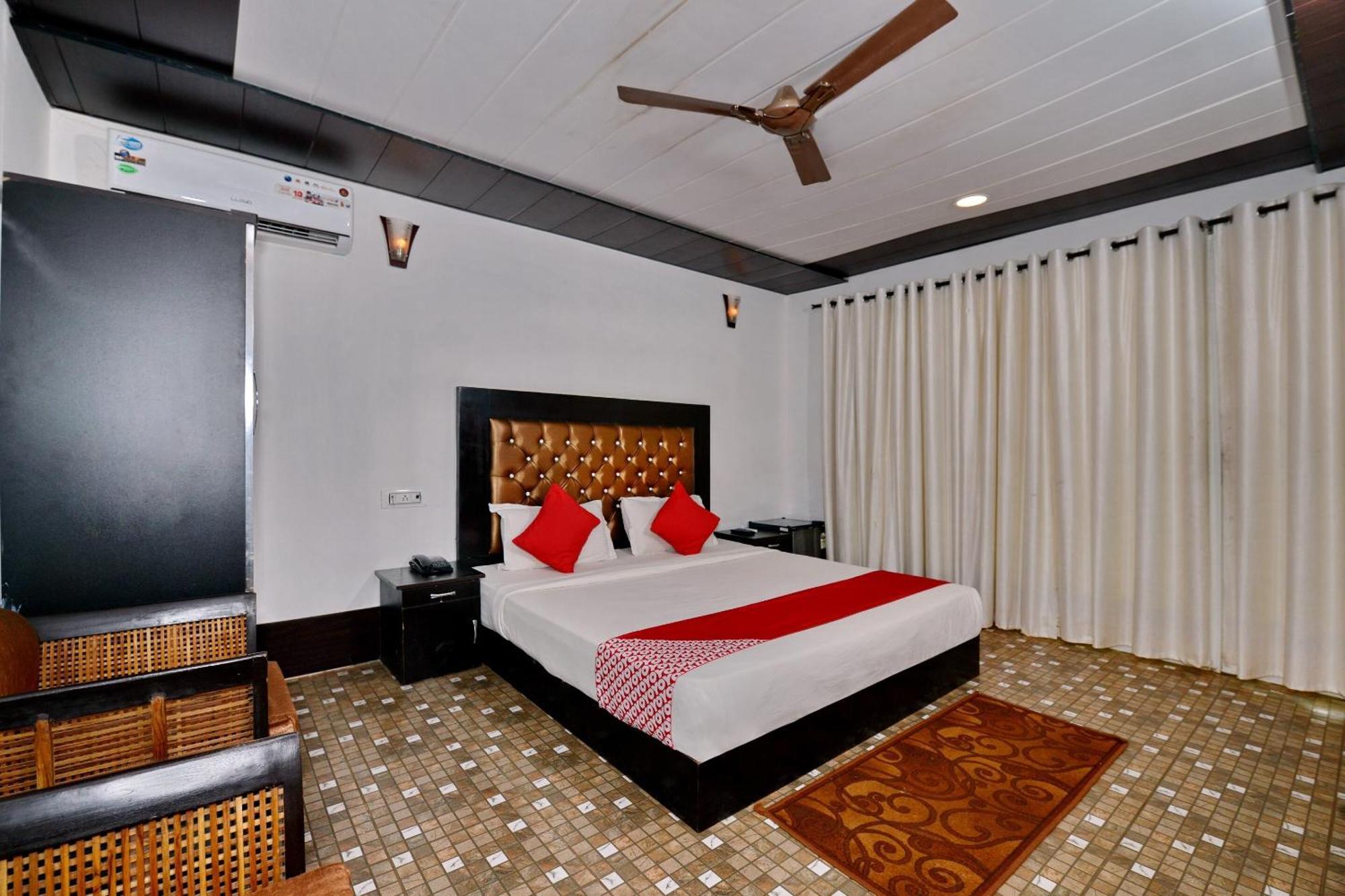 Collection O Retreat Morjim Resort Exteriér fotografie