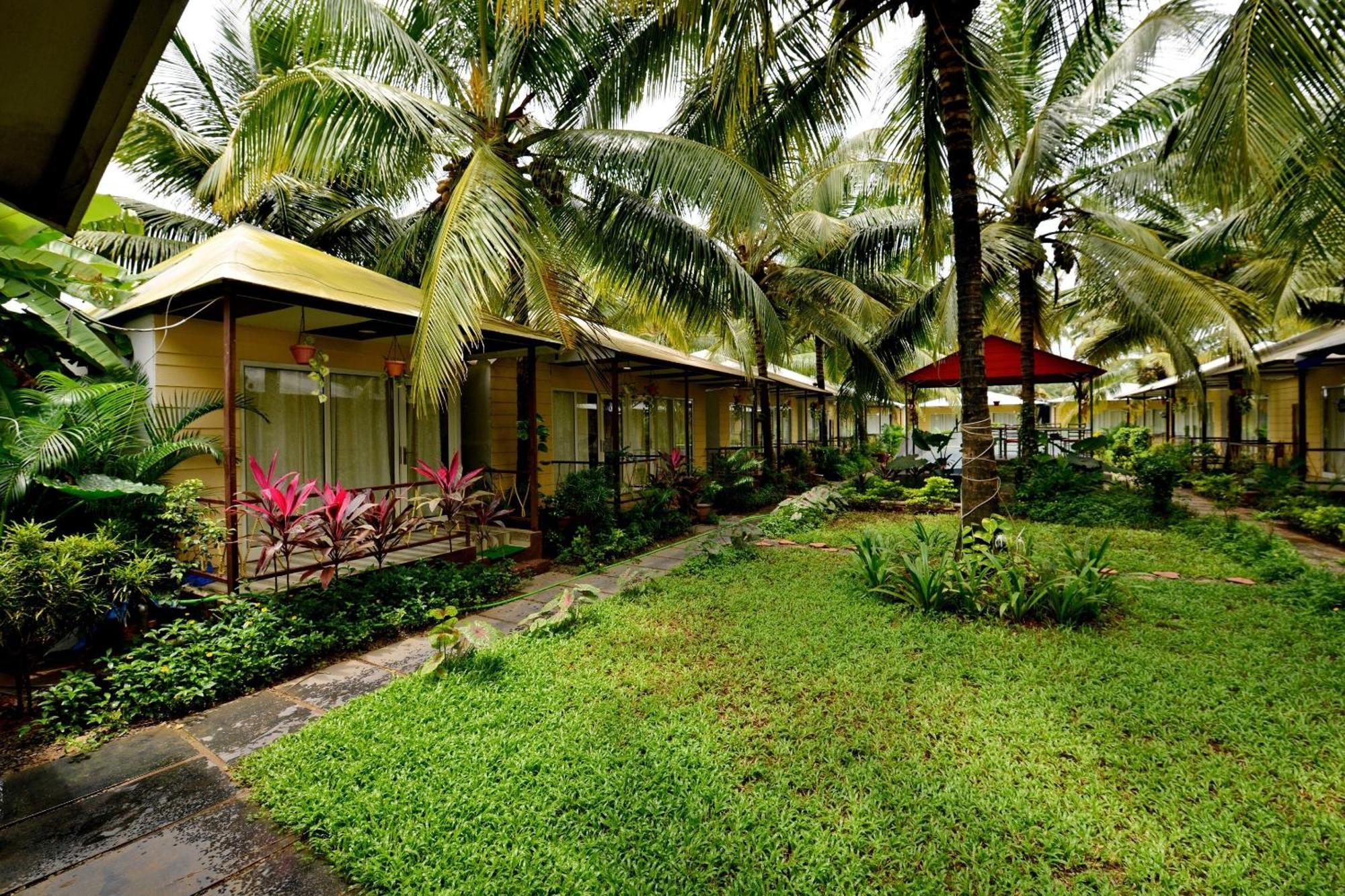 Collection O Retreat Morjim Resort Exteriér fotografie