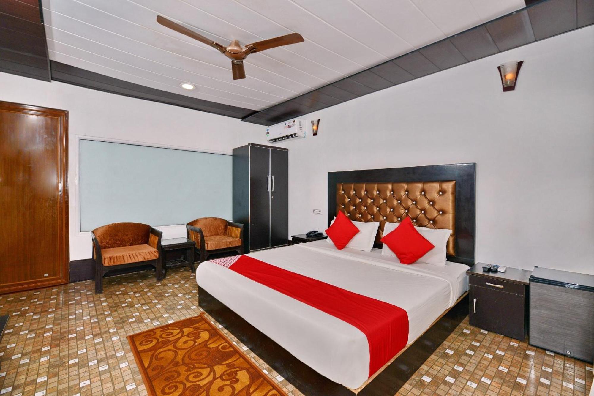 Collection O Retreat Morjim Resort Exteriér fotografie